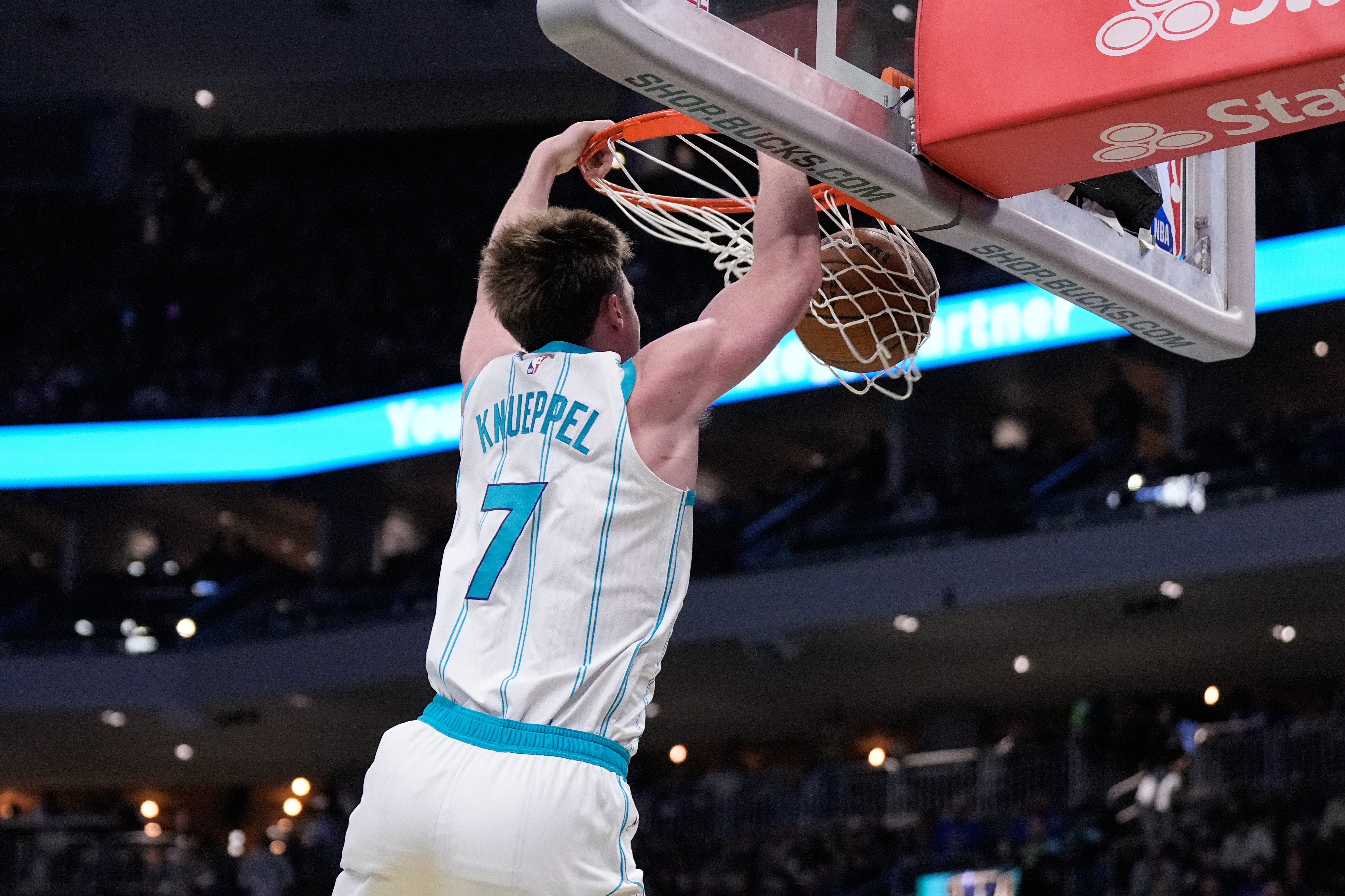 PG试玩平台-NBA彩经：太阳击退湖人 快船不敌火箭 马刺负雷霆 独行侠力拼掘金